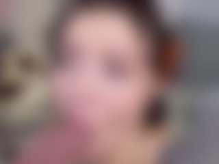 KylieLips's Live Sex Cam Show
