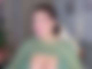 KylieLips's Live Sex Cam Show