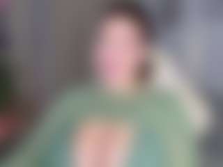 KylieLips's Live Sex Cam Show