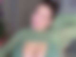 KylieLips's Live Sex Cam Show