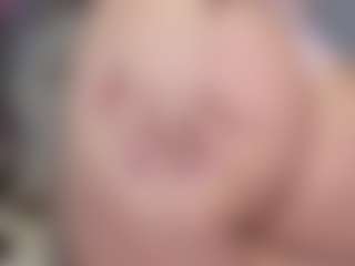 KylieLips's Live Sex Cam Show