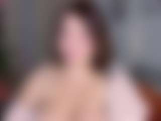 KylieLips's Live Sex Cam Show