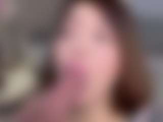 KylieLips's Live Sex Cam Show