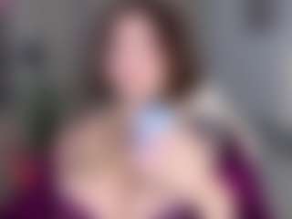 KylieLips's Live Sex Cam Show