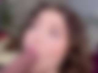 KylieLips's Live Sex Cam Show