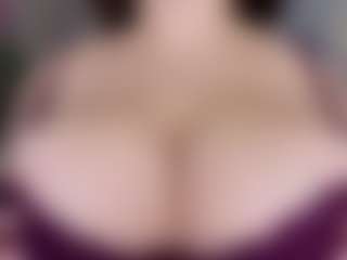 KylieLips's Live Sex Cam Show