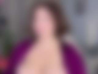 KylieLips's Live Sex Cam Show