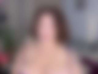 KylieLips's Live Sex Cam Show