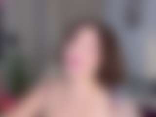 KylieLips's Live Sex Cam Show