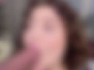 KylieLips's Live Sex Cam Show
