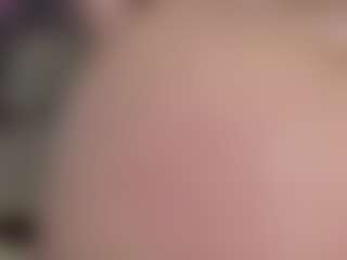 KylieLips's Live Sex Cam Show