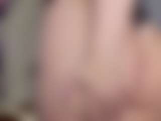KylieLips's Live Sex Cam Show