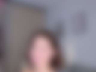 KylieLips's Live Sex Cam Show