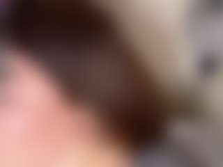 KylieLips's Live Sex Cam Show