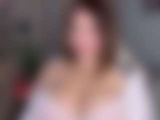 KylieLips's Live Sex Cam Show
