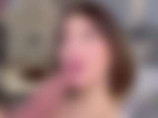 KylieLips's Live Sex Cam Show