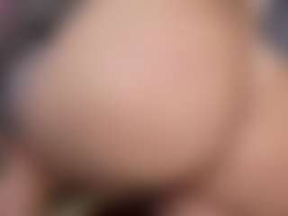 KylieLips's Live Sex Cam Show