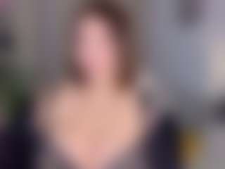 KylieLips's Live Sex Cam Show