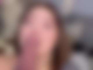 KylieLips's Live Sex Cam Show