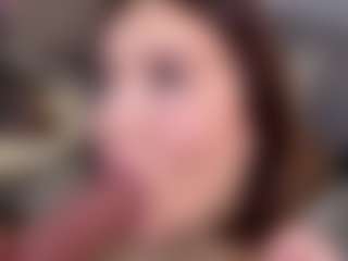 KylieLips's Live Sex Cam Show