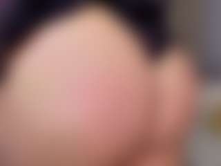 KylieLips's Live Sex Cam Show