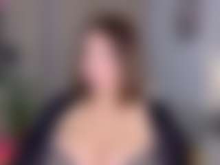 KylieLips's Live Sex Cam Show