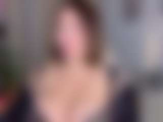 KylieLips's Live Sex Cam Show