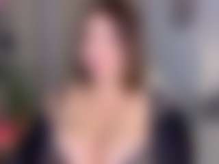 KylieLips's Live Sex Cam Show