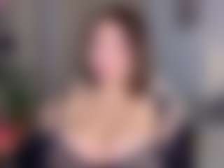 KylieLips's Live Sex Cam Show