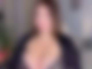 KylieLips's Live Sex Cam Show