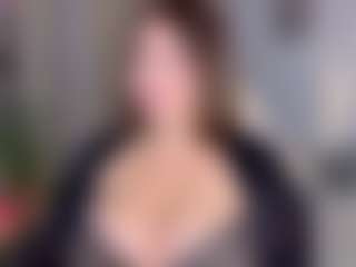 KylieLips's Live Sex Cam Show