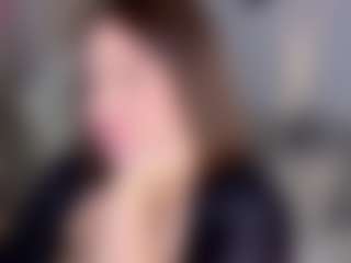 KylieLips's Live Sex Cam Show