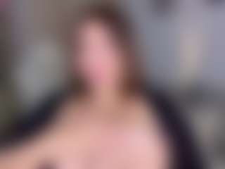 KylieLips's Live Sex Cam Show