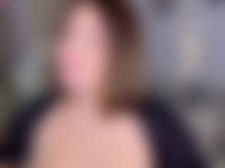 KylieLips's Live Sex Cam Show