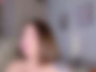 KylieLips's Live Sex Cam Show