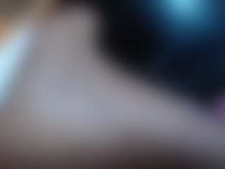 Live cam show with Penelope-titts - Smoking on liverealitysex.com