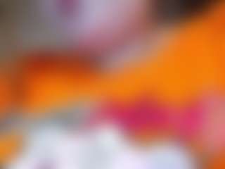 Live cam show with Penelope-titts - Nipple Piercings on StripNow