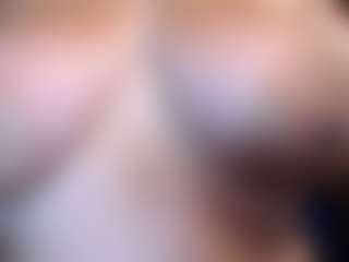 Live cam show with Penelope-titts - Smoking on Camsoda