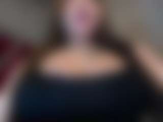 Live cam show with Penelope-titts - Chubby on Mixed Magazine Live