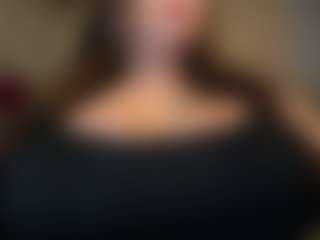 Live cam show with Penelope-titts - Nipple Piercings on Hubzter Live