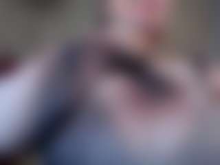 Live cam show with Penelope-titts - Nipple Piercings on xDating