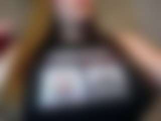 Penelope-titts's Live Sex Cam Show