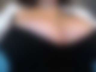Live cam show with Penelope-titts - Nipple Piercings on eurowanks.com