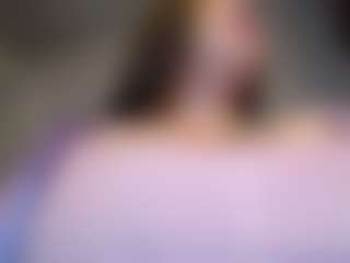 Live cam show with Penelope-titts - Smoking on googirlz