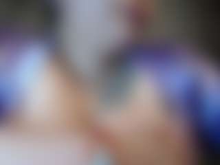 Live cam show with Penelope-titts - Facial Piercings on CamSodaAdn