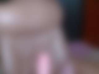 18andHorny MILF webcam performer live streaming