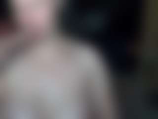 Live cam show with 18andHorny - Gamer Athletic on milfzrlive.com