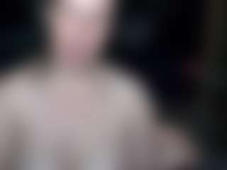 Live cam show with 18andHorny - Pornstar Amateur on sexylive.show