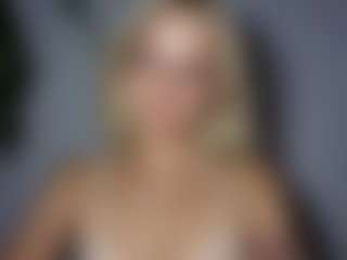 Live cam show with LexieBlonde - Blonde Hair on intimatelivegirls.com
