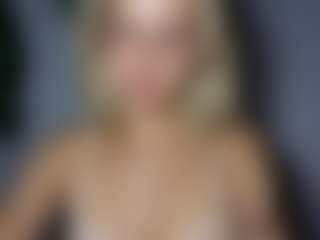 Live cam show with LexieBlonde - Blonde Hair on studioflirtlive.com